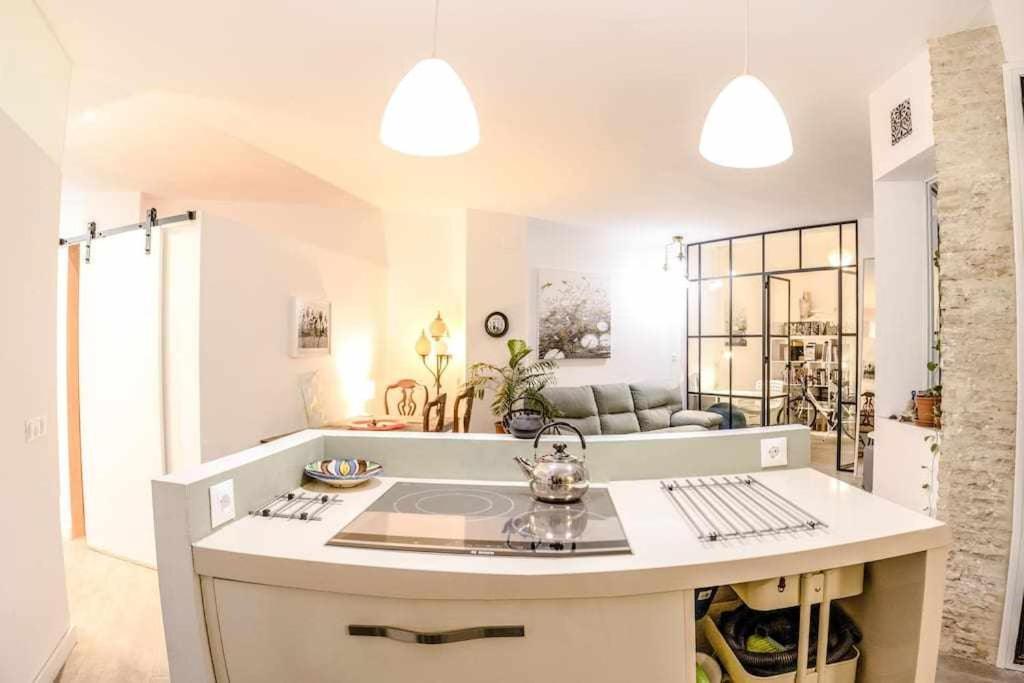 Monkeys Apartments La Artista Seville Ngoại thất bức ảnh